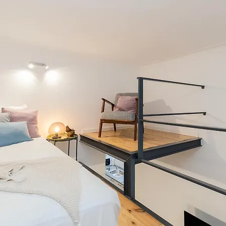 아파트 Bright Flat In Campolide Close To Metro