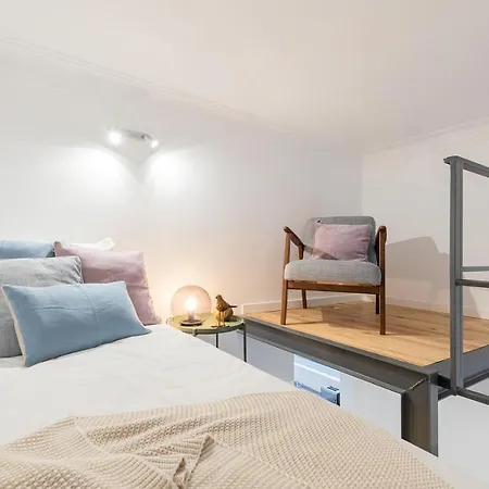 Bright Flat In Campolide Close To Metro Appartement