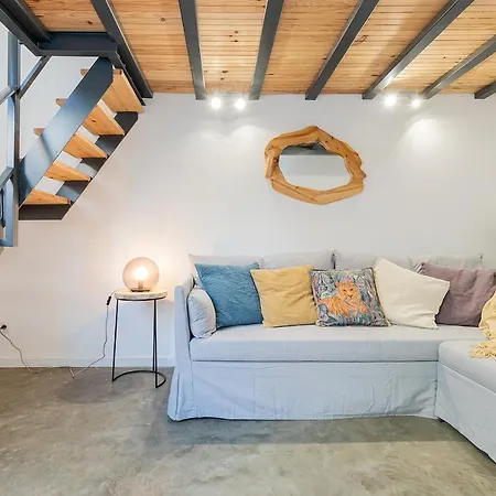 Bright Flat In Campolide Close To Metro Lizbona